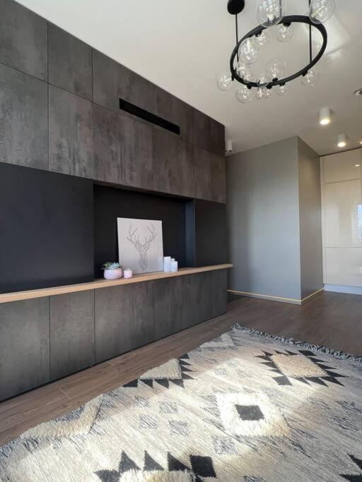 Luxury Pearl With Parking Place In Holesovice Praga Exterior foto